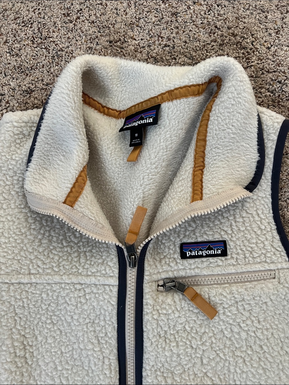 Patagonia Women's Retro Pile Vest - Picture 2 of 3